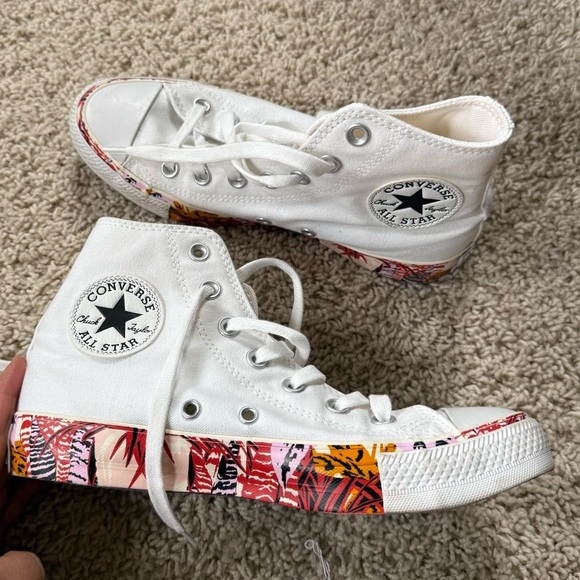Converse Kids White and Red Patterned High-Tops - Picture 1 of 4
